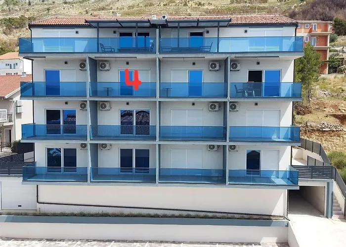 In With Sea View, Balcony, Air Conditioning, Wifi 5118-4 Appartamento